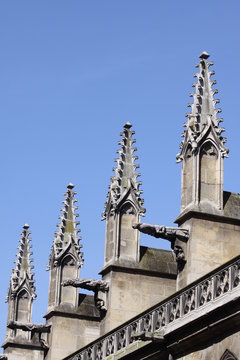 epis de faitage &eacute;glise