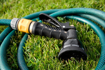 Garden hose head