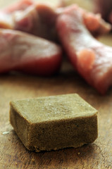 Dado per brodo di carne