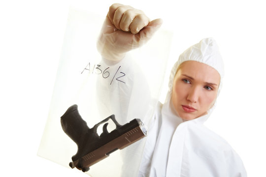 Beweissicherung einer Kriminaltechnikerin