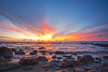Obraz premium Tropical sunset on the beach. Thailand