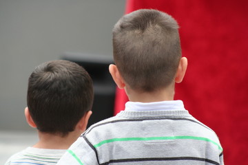 infancia, niños en espectaculo teatral