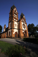 Fototapeta na wymiar Lutwinuskirche w Mettlach