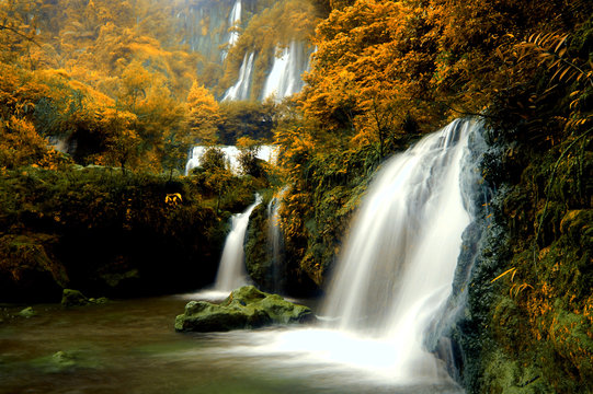 Tee Lor Zu Waterfall , Tak , Thailand