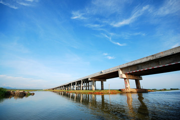 Fototapeta na wymiar Long bridge in Thailand