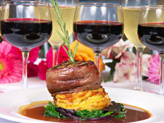 Filet Mignon with Garlic Mashed Potatoes