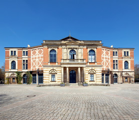 Fototapeta na wymiar Richard Wagner Festspielhaus