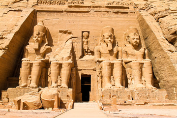 Egypte, Abou Simbel, temple de la roche