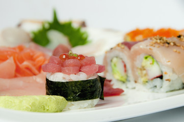 piatto con sushi