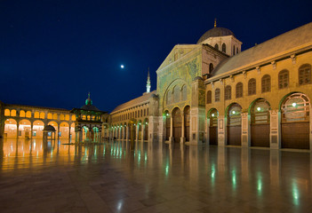 Fototapeta na wymiar Meczet Umajjadów niebieski godziny