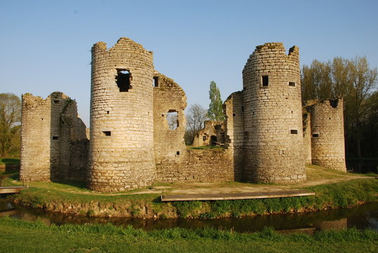 chateau d'Apremont en Vend&eacute;e