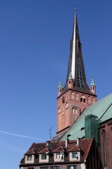 Fototapeta na wymiar Wieża kościoła św Jakuba