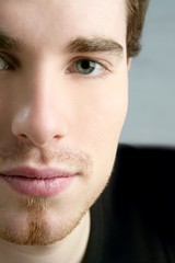 Obraz premium face to camera young handsome man portrait