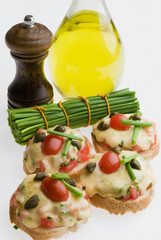 canapes y aceite de oliva