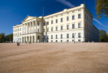 Slottet (Royal Palace), Oslo, Norway © Richard Semik