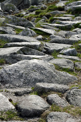 Kamienna droga w górach © wideonet