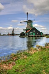 Fototapeta na wymiar Dutch Village / Windmills - Zaanse Schans