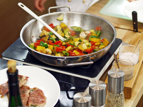 mediterrane Gem&uuml;sebeilage kochen