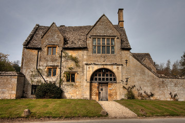 Fototapeta na wymiar Typical cotswold buildings built with Oolitic limestone