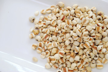 Dried barley seeds