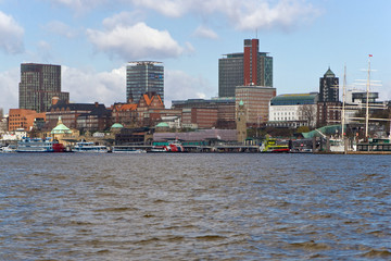 Obraz premium Hamburger Hafen, St. Pauli, Landungsbrücken, Skyline