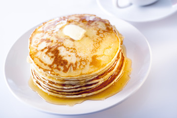 Pfannkuchen mit Honig