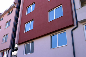 Urban home building with windows