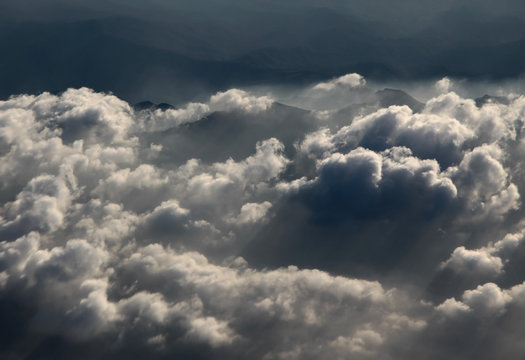 Luftaufnahme mit Wolken