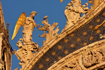 Fototapeta na wymiar Dekoracja kościoła Świętego Marka w Wenecji
