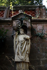 Fototapeta na wymiar Statua w kościele w Lutwinuskirche