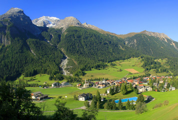 Fototapeta na wymiar Landscape from Zermatt to St.Moritz