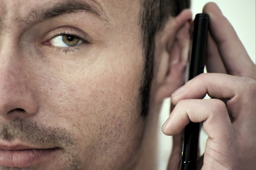 Gesicht mit Handy