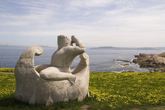 estatua de h&eacute;rcules en parque de coru&ntilde;a