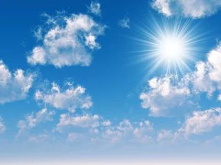 Fototapete Sonnenstrahlen bahnen sich den Weg durch die Wolken © Serp