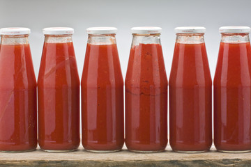 passata di pomodoro fatta in casa