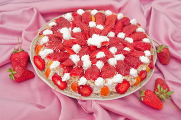Obraz na płótnie Canvas strawberry pie