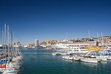 Fototapeta na wymiar Genova, porto turistico