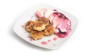 Puten-Käse-Hackbällchen mit Rote Bete Auflauf