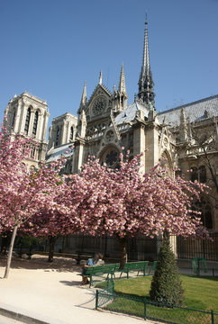 Paris Monument Eglise 04