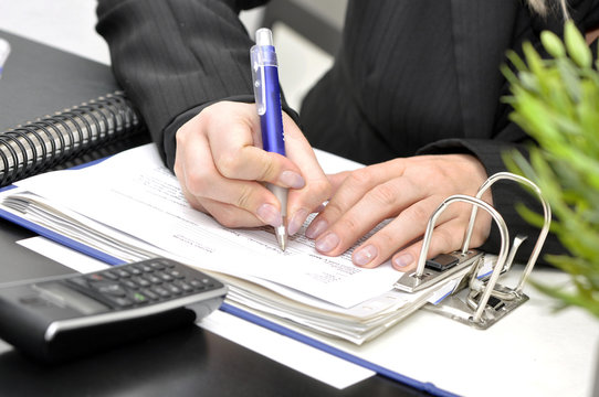 Schriftkram erledigen