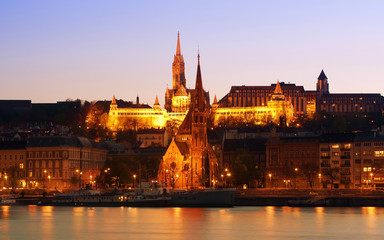 Fototapeta na wymiar Budapest at night