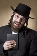 Lachender junger Rabbi