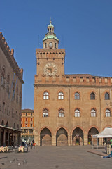 Fototapeta na wymiar Der Palazzo Comunale w Bolonii