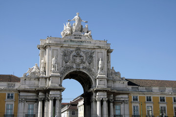 Fototapeta na wymiar Porte à Lisbonne 4