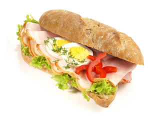 Schinkenbrötchen mit Ei