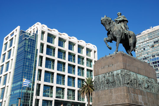 Monumento a Artigas, Pza. Independencia, Montevideo, Uruguay