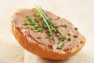 Leberwurstbrötchen