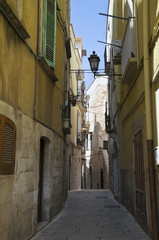 Fototapeta na wymiar Alley in Palo del Colle Oldtown. Apulia.