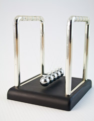 Newton's cradle 6