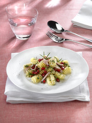 pâtes radiatori au jambon et grenade